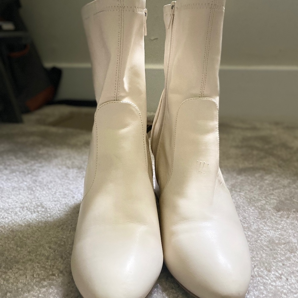 London Block Heel Bootie Size 8